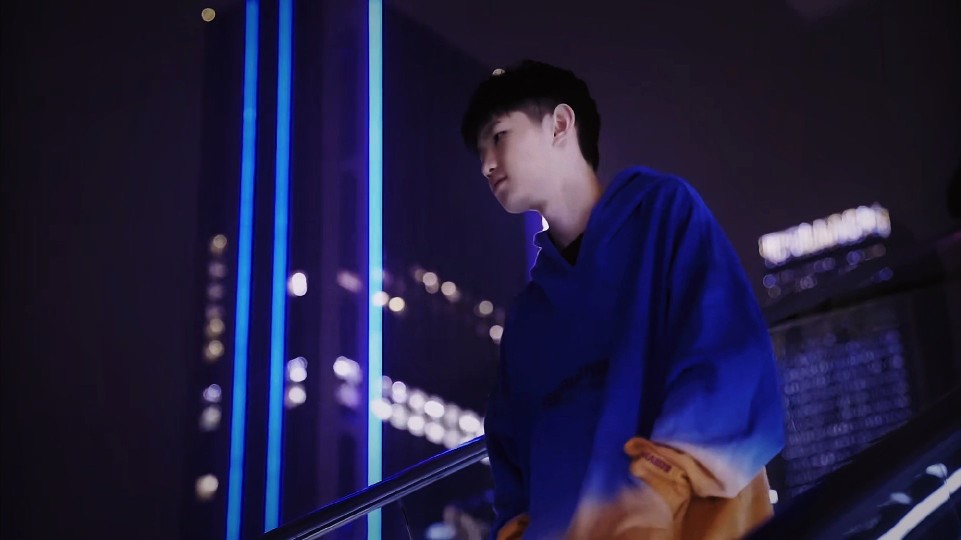 后卫不仅需