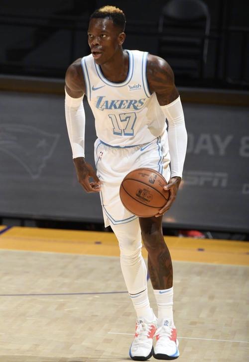 经常洗头容易变秃吗