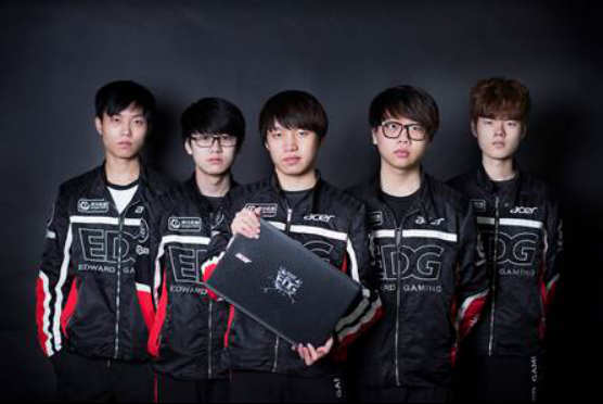 力使其依旧 力使其依旧